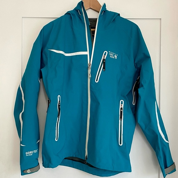 Mountain Hard Wear GoreTex Woman Size M jacket ⭐️⭐️⭐️⭐️ - Picture 3 of 17